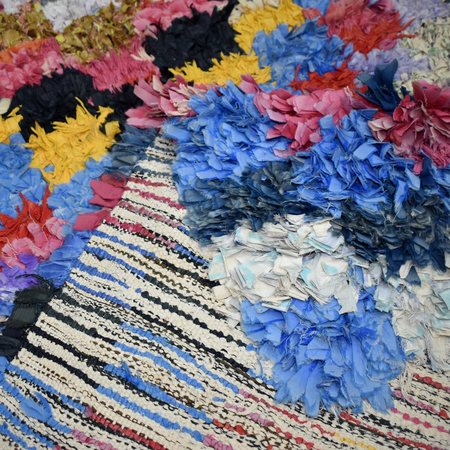 Tapis berbère noué main en tissu recyclé BOUCHAROUITE AY