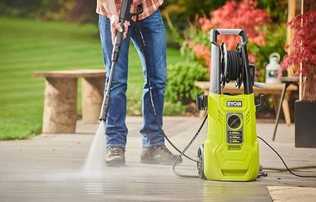 RYOBI - Nettoyeur Haute Pression 2000 W - 150 Bars - 450 L/h - Flexible Renforcé Acier 8 m - Enrouleur - Lance Vario - Lance Turbo - Brosse Rotative - Nettoyeur de Surfaces - RY150PWA