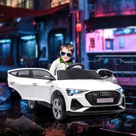 Voiture électrique enfant e-tron Sportback S line avec télécommande