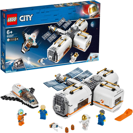 La station spatiale lunaire (60227)