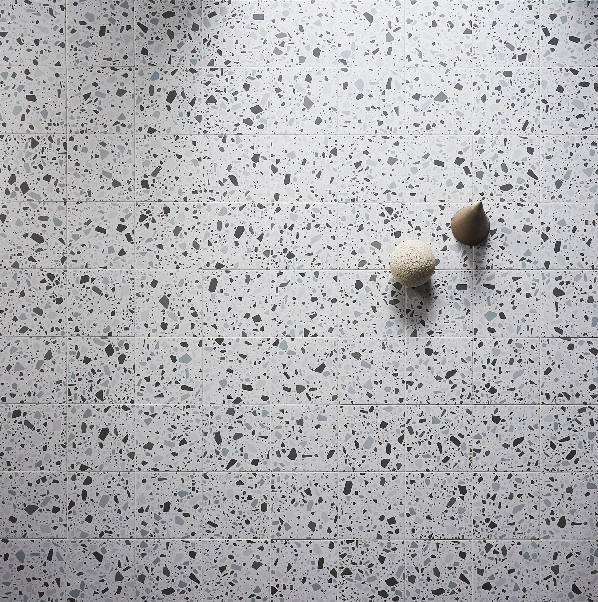 CONFETTI BIANCO GRIGIO - 18,6X18,6 CM - Carrelage Terrazzo