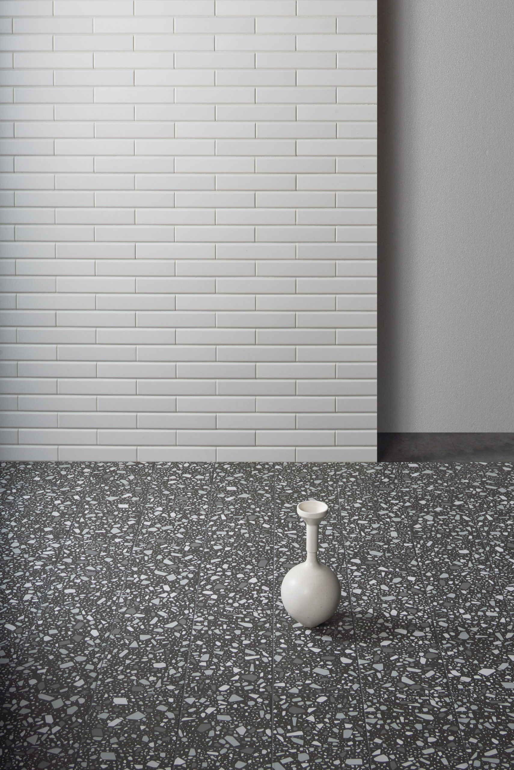 CONFETTI NERO GRIGIO - 18,6X18,6 CM - Carrelage Terrazzo