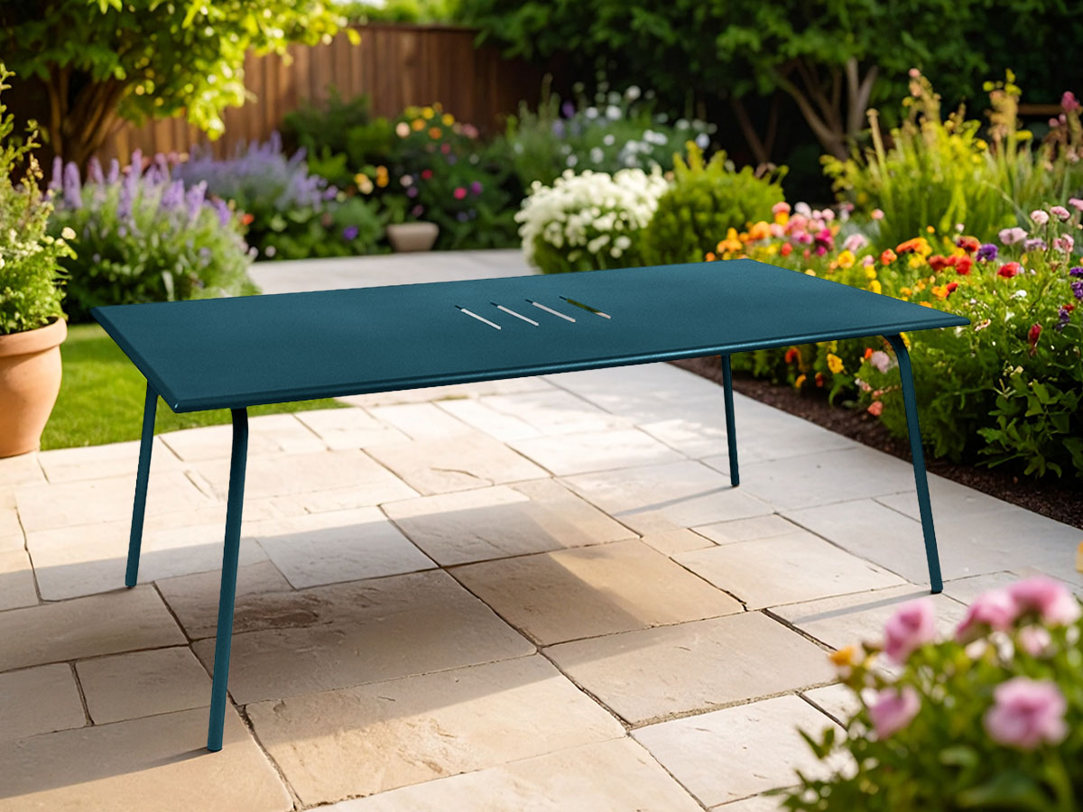 Table de jardin rectangulaire en métal Monceau 8 places Bleu Acapulco - Fermob