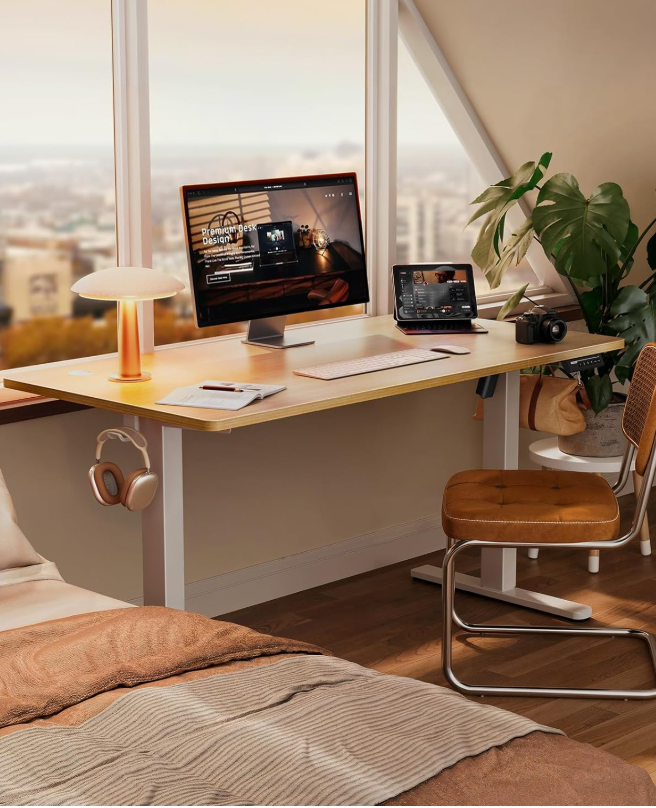 ErGear Bureau Assis Debout Électrique 140 x 70 cm – Bureau Informatique avec Panneau Intelligent à 4 Mémoires, Plateau en Panneaux Assemblés