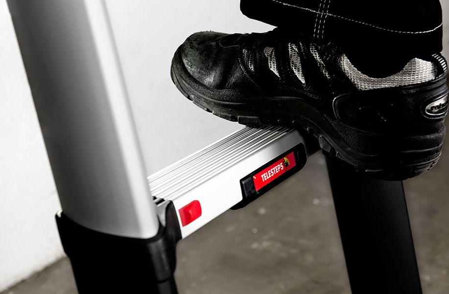 Echelle télescopique automatique avec stabilisateurs 3,50m PRIME LINE - TELESTEPS - TEL-70235STAB
