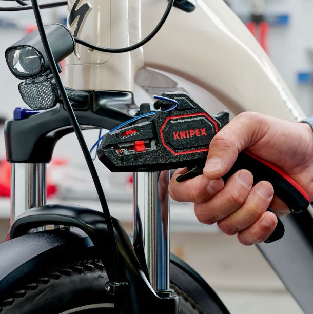 Pince à dénuder automatique 180cm - KNIPEX - 12 62 180