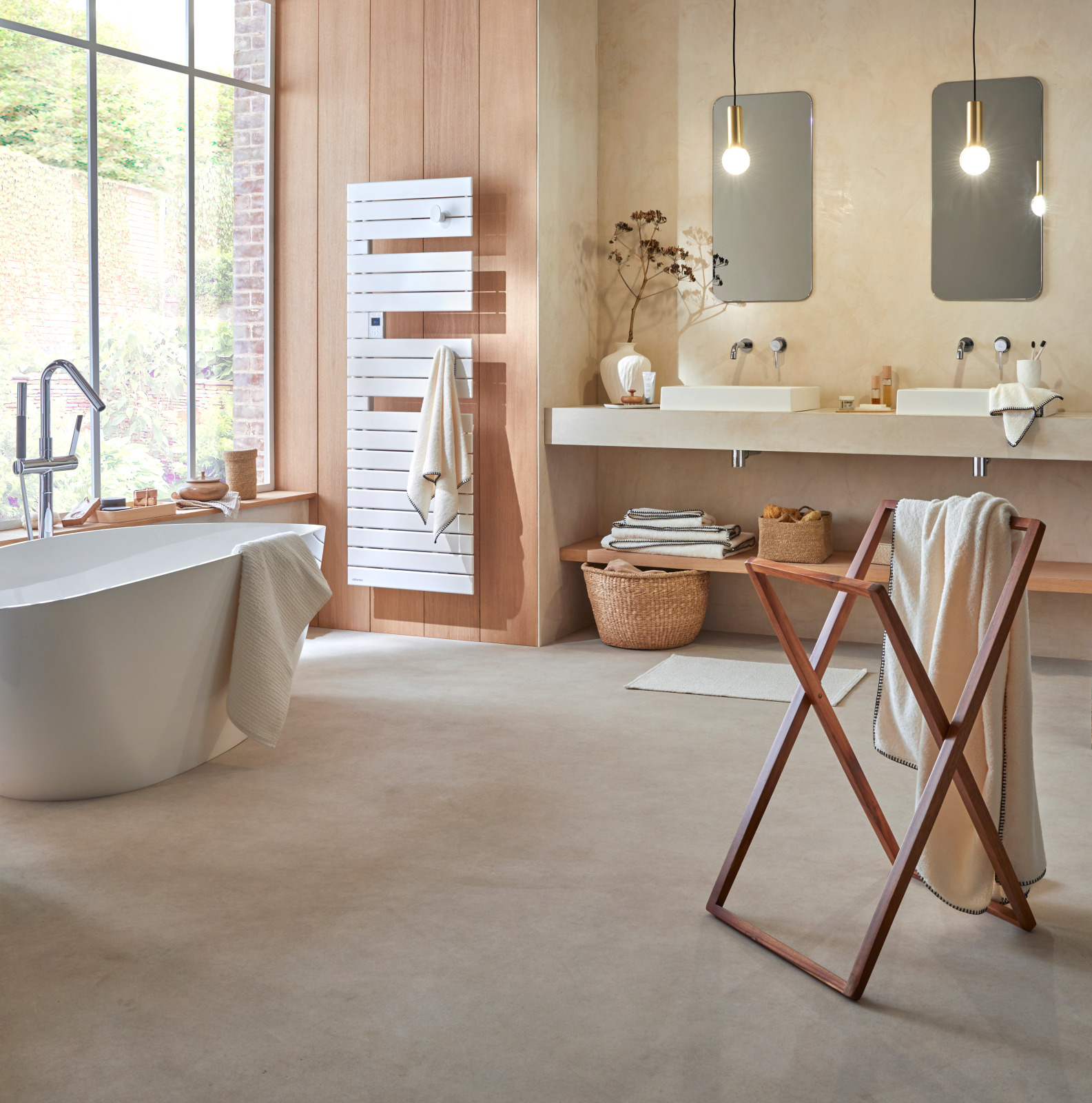 Sèche-serviettes électrique NEFERTITI Mât à droite  avec soufflerie 1500W blanc brillant – ATLANTIC – 850051