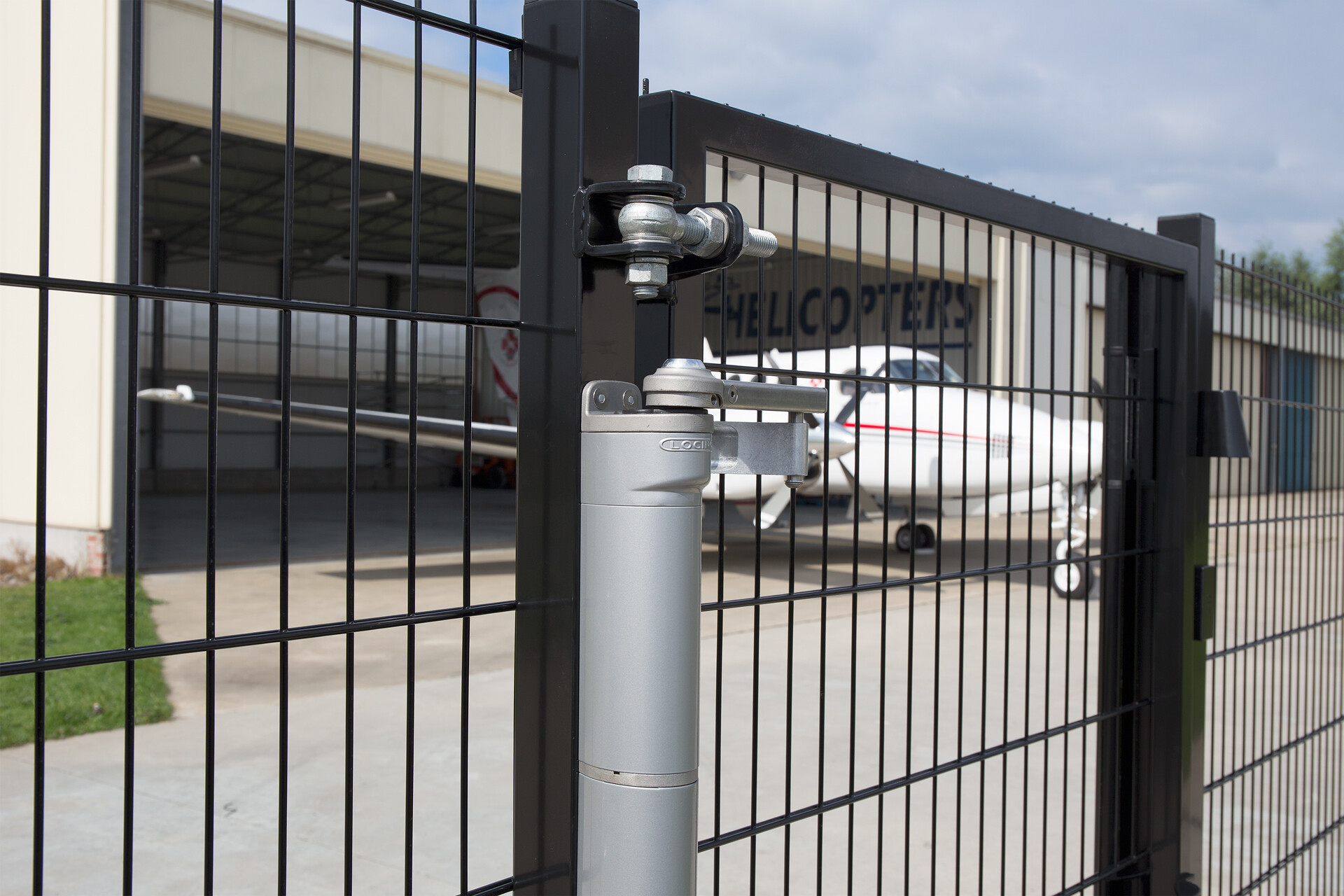 Paire de charnière à 180° avec réglage quadridimensionnel 130mm M20 - LOCINOX - P00013026