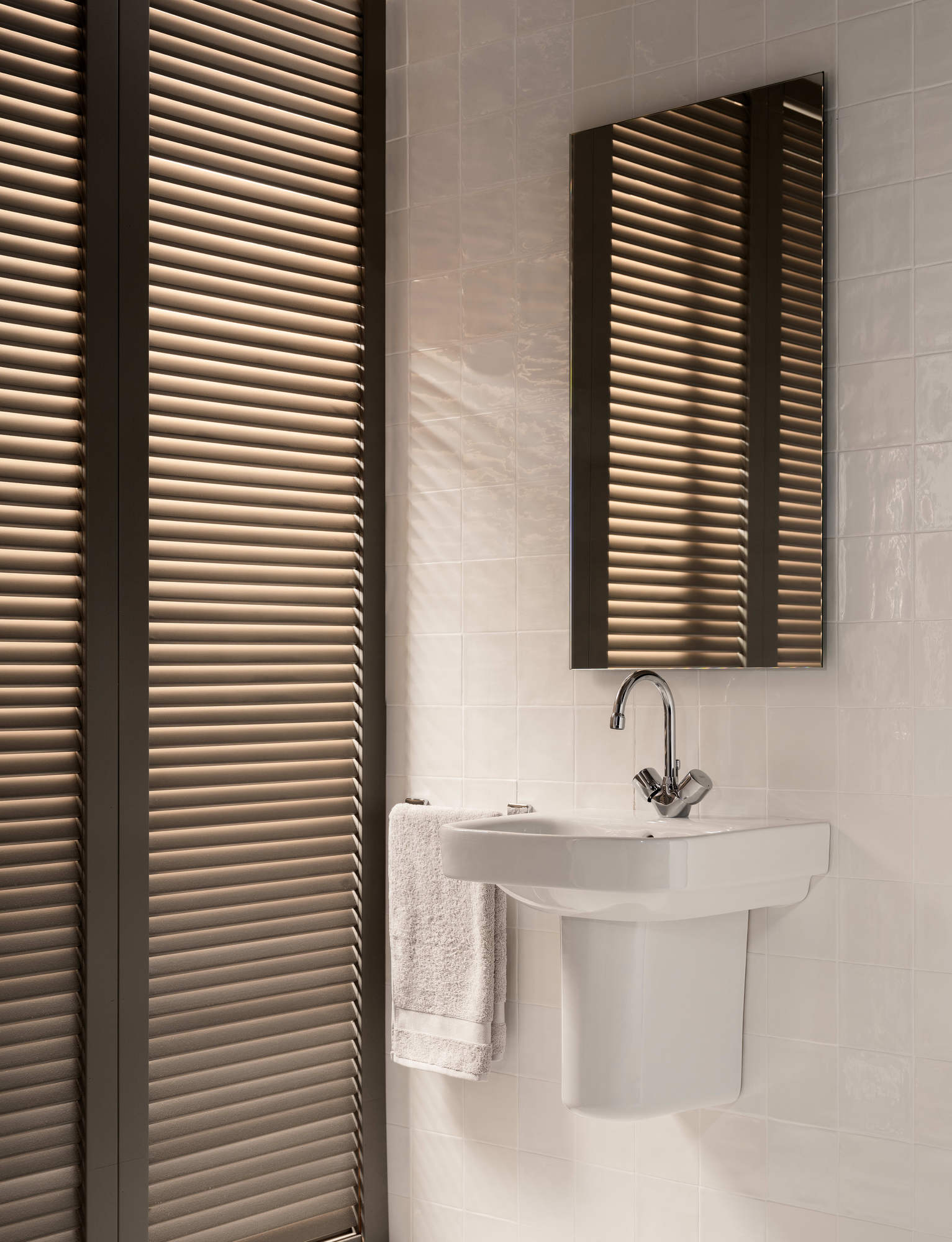 Mélangeur de lavabo BRAVA avec bec tube mobile - ROCA - A5A368EC0F