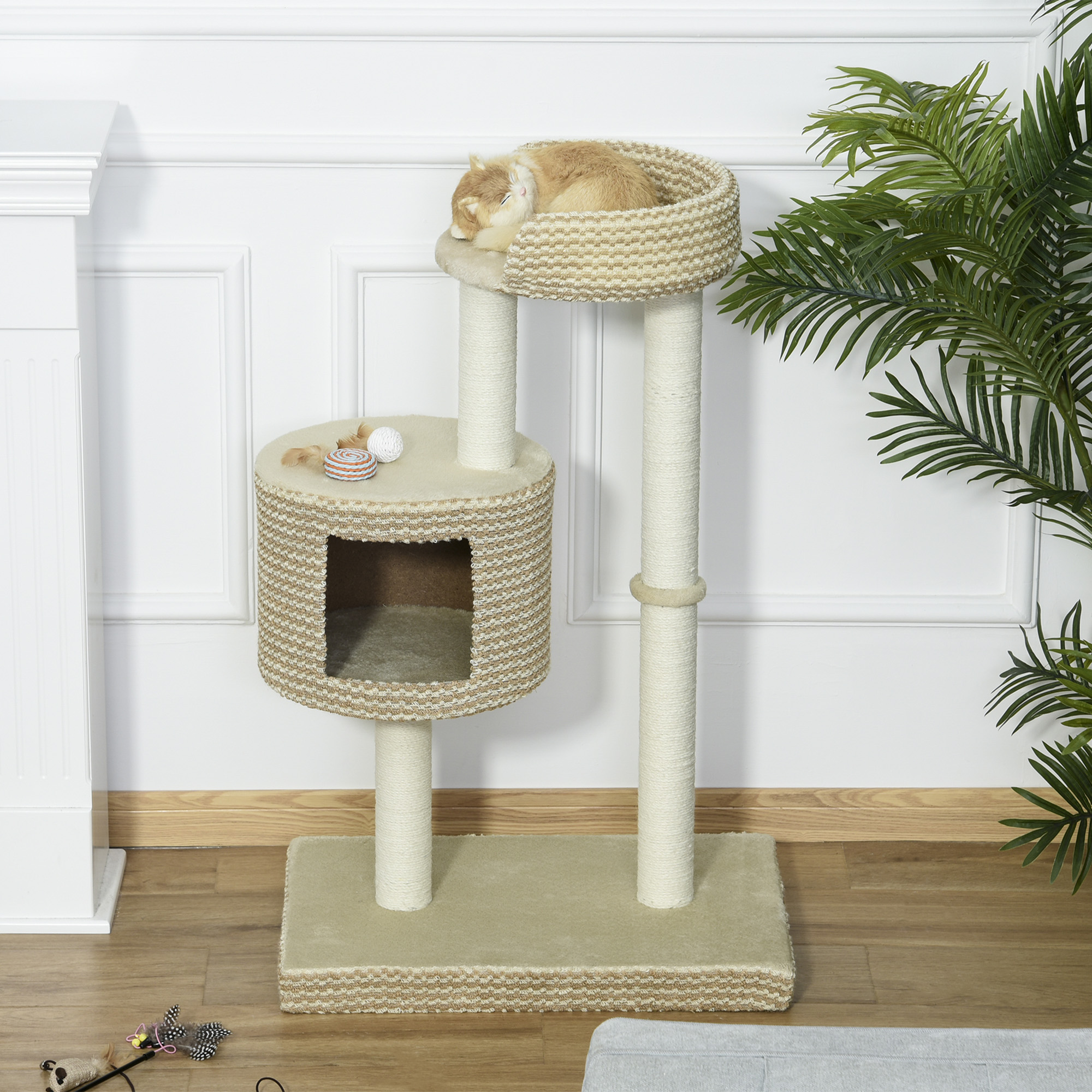 Arbre à chats style cosy chic griffoirs niche plateforme bicolore beige café